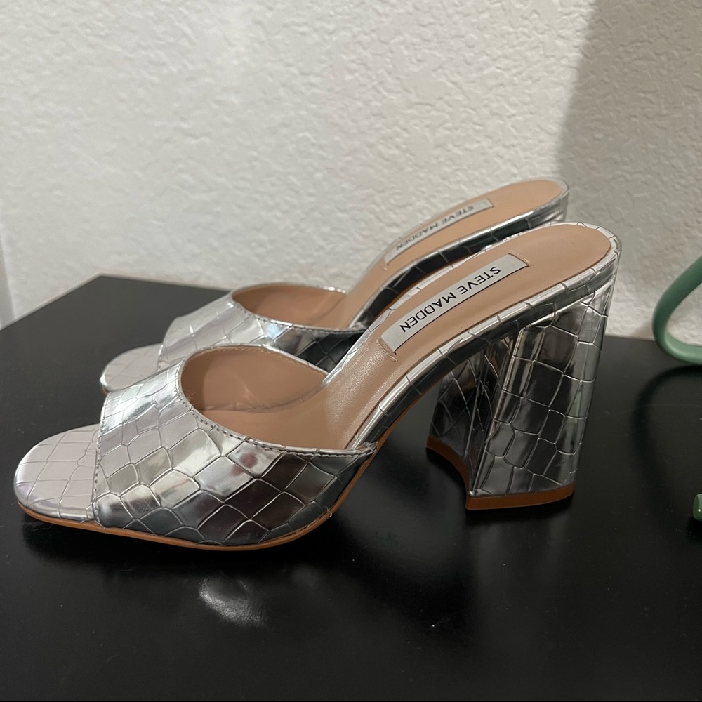 Steve Madden Silver Block Heels Size 6